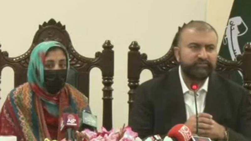 ہمارے ساتھ بیٹھی خاتون اسلام آباد میں خودکش حملے کے مشن پر تھیں، وزیرِ اعلیٰ بلوچستان کا انکشاف