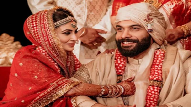 مونی رائے اور سورج نمبیار کی علیحدگی کی قیاس آرائیاں، انسٹاگرام پر ایک دوسرے کو ان فالو کرنے سے چرچے 