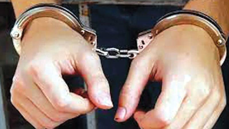 راولپنڈی میں کارروائی، خاتون منشیات فروش گرفتار، 10 کلو چرس برآمد