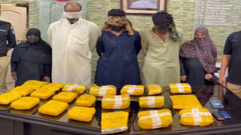 شاہ لطیف ٹاؤن میں بڑا منشیات نیٹ ورک بے نقاب، 2 خواتین سمیت 5 ملزمان گرفتار