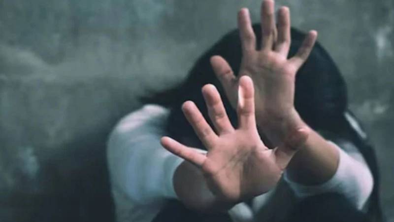 گھوٹکی میں لڑکی سے مبینہ اجتماعی زیادتی کا الزام، ویڈیو کا دعویٰ