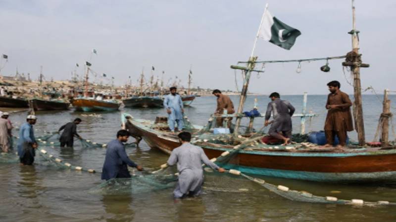 سندھ کابینہ نے سالانہ ماہی گیری پابندی میں 15 دن کی نرمی کی منظوری دیدی