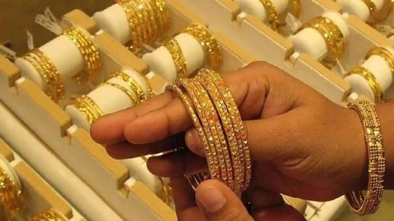 عالمی منڈی میں سونے کی قیمتوں کو جھٹکا