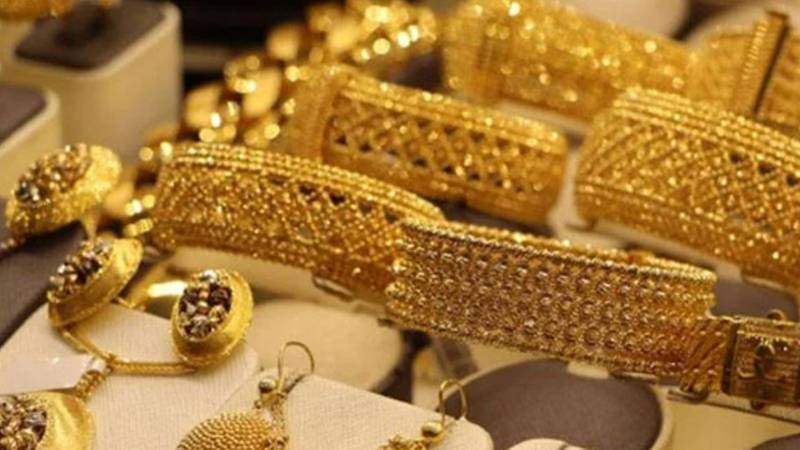 پاکستان میں سونے کی قیمت میں کمی، فی تولہ نرخ میں 2200 روپے کی کمی ریکارڈ
