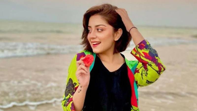 علیزے شاہ کا شارٹ ہیئر ٹرینڈ پر بیان، سوشل میڈیا پر نئی بحث چھڑ گئی