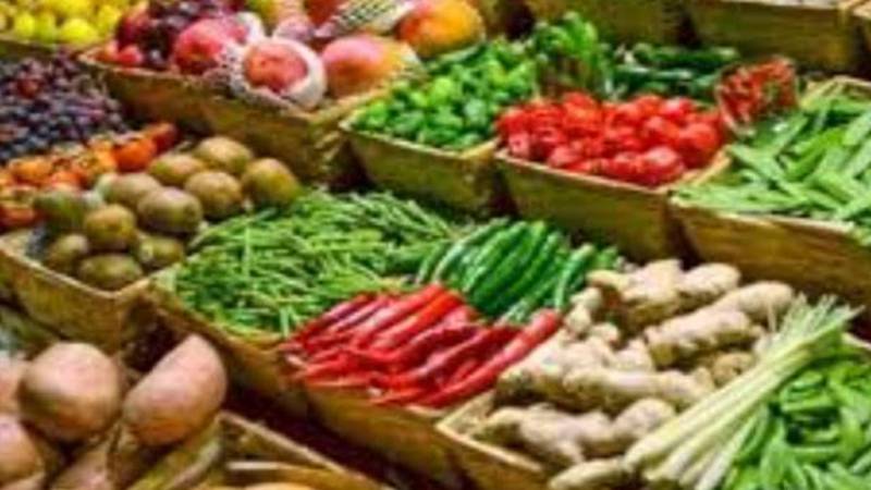 پھل اور سبزیوں کی قیمتوں میں بے تحاشا اضافہ، سرکاری نرخوں کو نظر انداز کیا جا رہا ہے