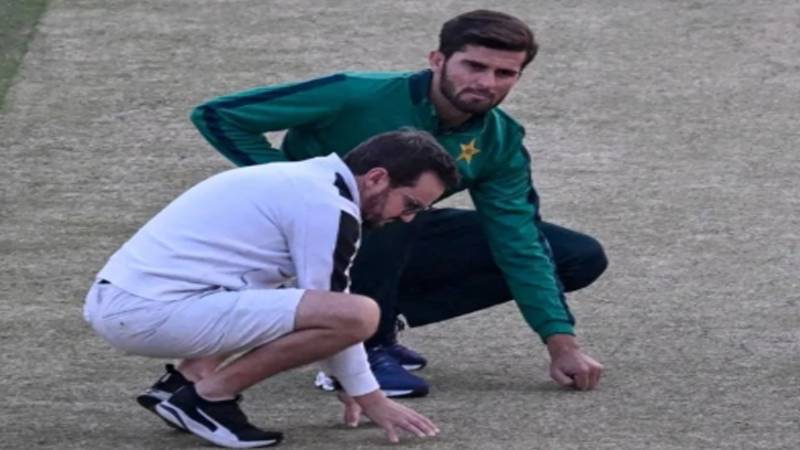 ہوم سیریز میں اسپن وکٹوں پر تنقید، ہیڈ کوچ نے رد کر دی۔