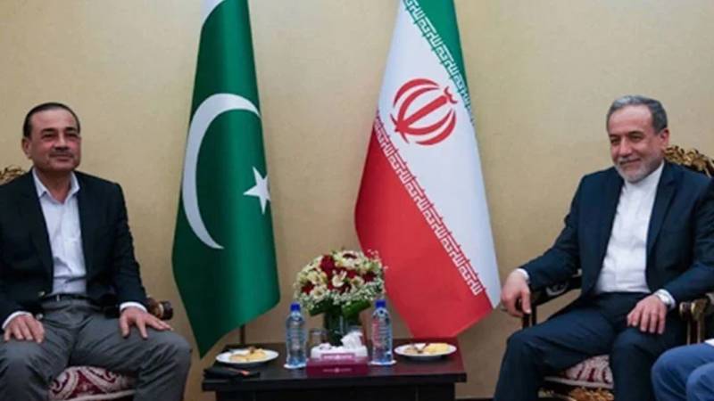 ایرانی حملوں کے بعد وزیرِ خارجہ عباس عراقچی کا فیلڈ مارشل عاصم منیر سمیت 6 ممالک سے رابطہ