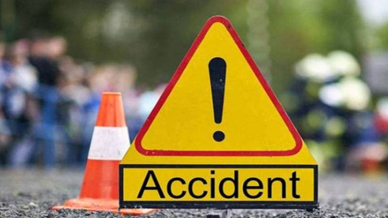 جوہر ٹاؤن: ایل ڈبلیو ایم اے رکشے کی ٹکر سے زخمی نوجوان کی ٹانگ کاٹ دی گئی