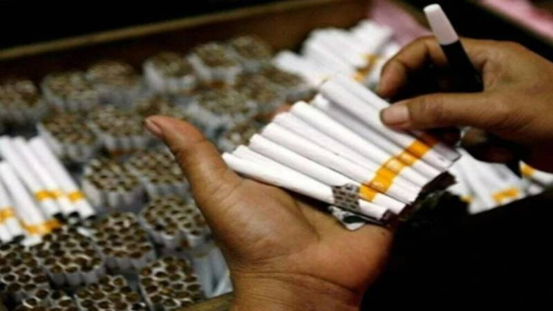 غیر قانونی سگریٹوں کے کاروبار پر قابو پانے کیلیے بجٹ میں اقدامات کا فیصلہ