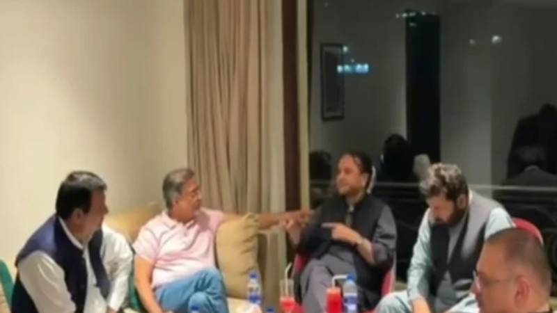 گلگت بلتستان میں سیاسی تبدیلی کی امید، پیپلز پارٹی اور ن لیگ کے وفود کے درمیان اہم مشاورتی اجلاس