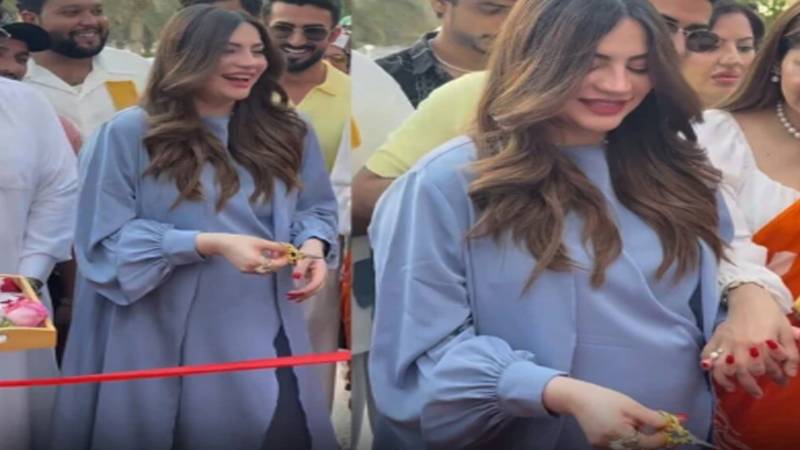 نیلم منیر کی عوامی تقریب میں شرکت، مداحوں میں خوشخبری سے متعلق چہ مگوئیاں