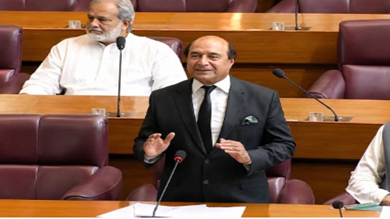ویگو ڈالے والے بیان پر خواجہ آصف کی ممکنہ سیاسی صورتحال پر سوال اٹھ گئے:لطیف کھوسہ