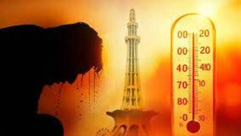 لاہور میں شدید گرمی برقرار، درجہ حرارت 37 ڈگری سینٹی گریڈ تک جانے کا امکان