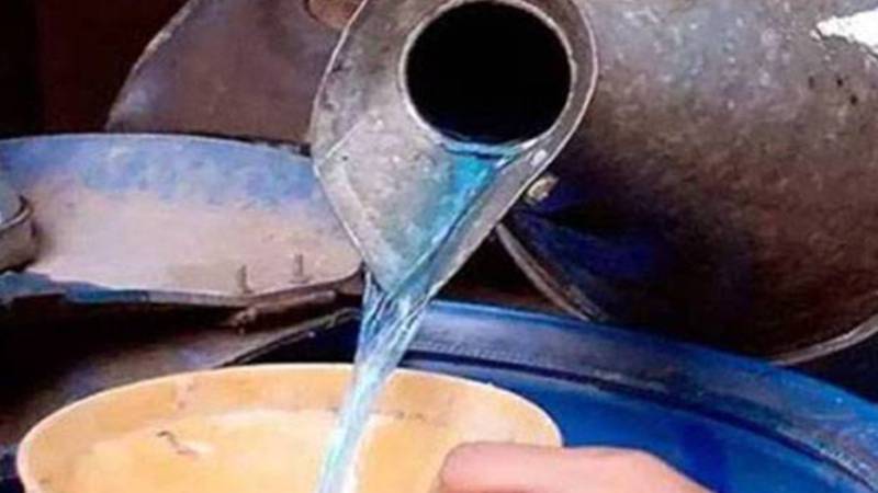 حکومت نے مٹی کا تیل 6 روپے 4 پیسے فی لیٹر سستا کر دیا، پیٹرول اور ڈیزل کی قیمتیں برقرار
