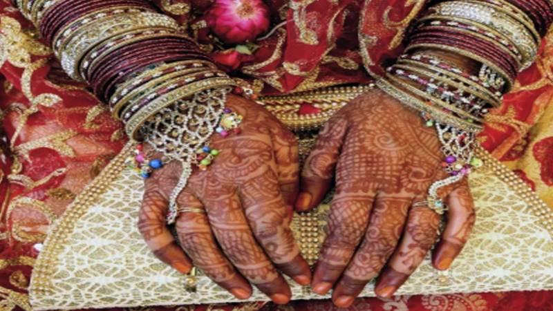 18 سال سے کم عمر شادی کو جرم قرار دینے والے قانون کو فیڈرل شریعت کورٹ میں چیلنج کر دیا گیا