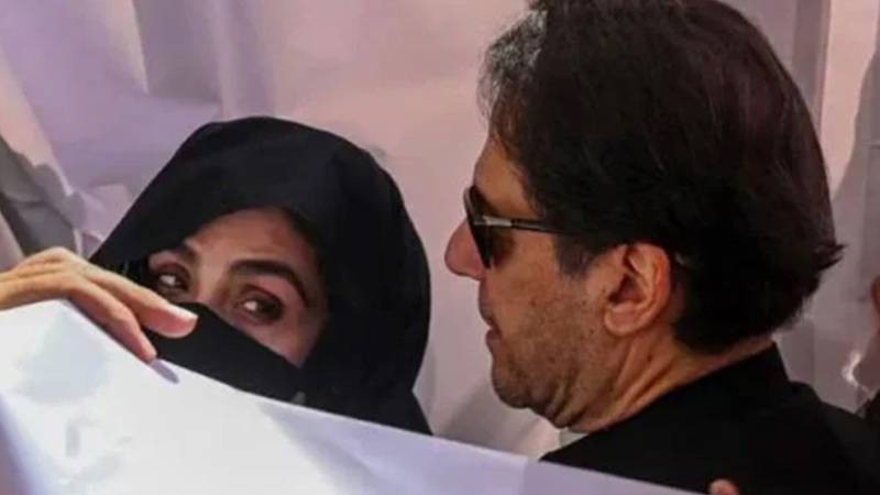 بانیٔ پی ٹی آئی اور بشریٰ بی بی نے 190 ملین پاؤنڈ کیس میں سزا معطلی کے لیے سپریم کورٹ سے رجوع کر لیا