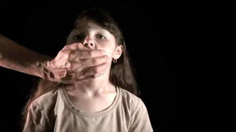لاہور: گرین ٹاؤن سے 6 سالہ بچی اغوا، مقدمہ درج، سی سی ٹی وی فوٹیج سامنے آ گئی