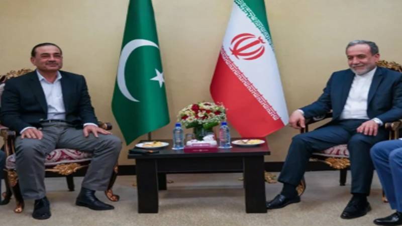 فیلڈ مارشل اور ایرانی وزیر خارجہ کا رابطہ، امن عمل بچانے کیلیے پاکستان اور قطر سرگرم