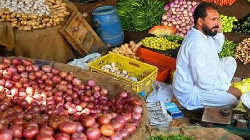 اوپن مارکیٹ میں پھل اور سبزیاں مہنگے داموں فروخت