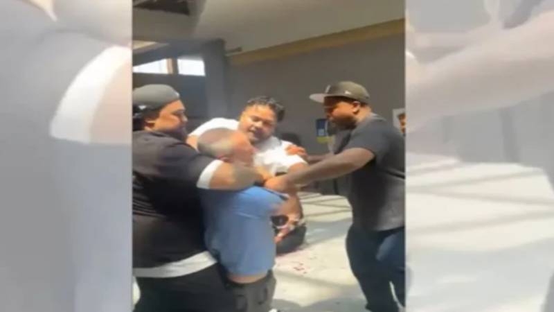 ’میں مسلمانوں کو قتل کرنا چاہتا ہوں‘، امریکا میں دہشت گرد کا مسلمان شخص پر خوفناک چاقو حملہ