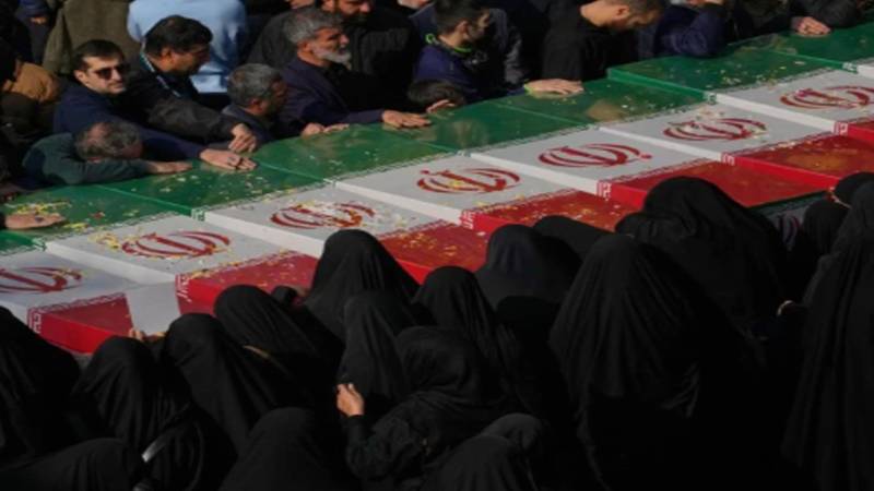 امریکی میزائل حملوں میں 7 ایرانی فوجی ہلاک، ایران کا سخت ردعمل: ’جواب ضرور دیا جائے گا‘