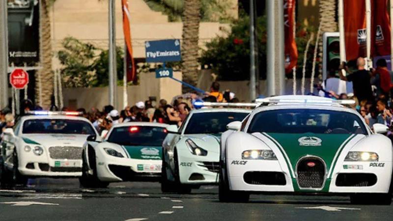 دبئی: منی ایکسچینج میں ڈکیتی، 10 منٹ میں ملزمان گرفتار، 1 کروڑ درہم برآمد