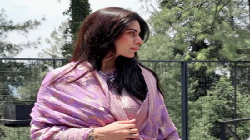 ماڈل ہما سلیم کا نامعلوم کرکٹر پر ہراسانی اور دھمکیوں کا الزام، قانونی کارروائی کا اعلان