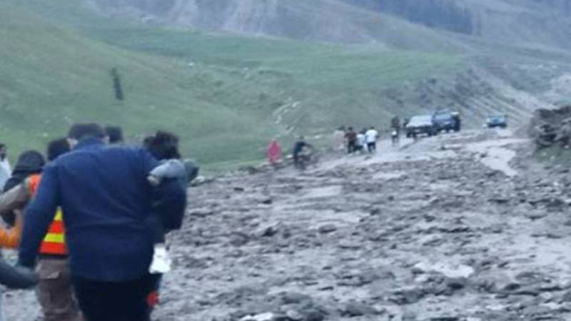 مانسہرہ میں تیسرے روز بھی بارش، ناران جھیل روڈ لینڈ سلائیڈنگ سے بند، سیاحوں کو سفر سے گریز کی ہدایت