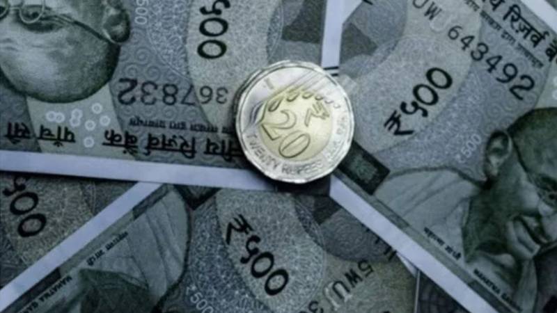 بھارتی روپیہ تاریخ کی کم ترین سطح پر