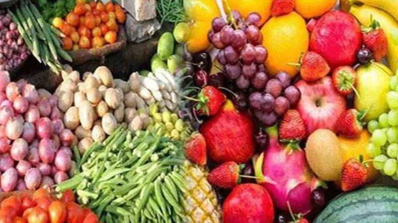 لاہور میں مہنگائی بے قابو، پھل اور سبزیاں سرکاری نرخوں سے کئی گنا مہنگی