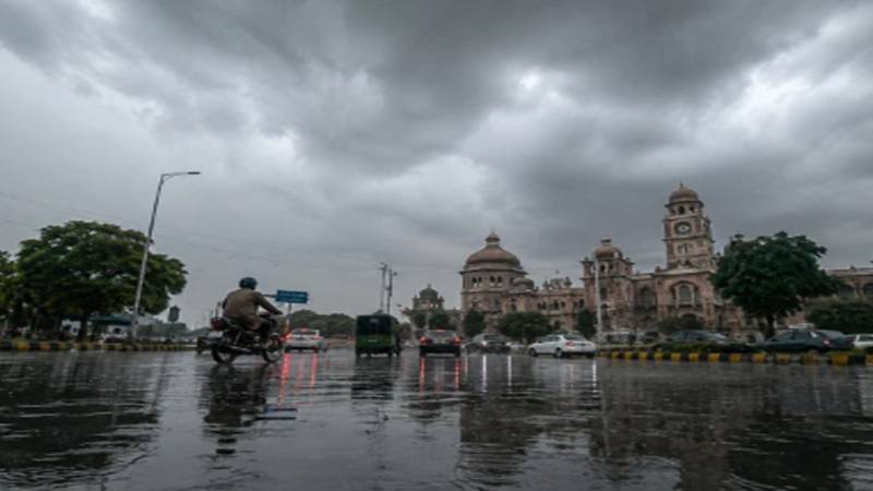 مون سون کا نیا اسپیل کل پاکستان میں داخل ہوگا، لاہور سمیت پنجاب میں بارش کا امکان