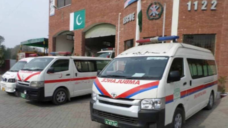 سوات ایکسپریس وے پر مسافر کوسٹر حادثے کا شکار، 22 افراد زخمی