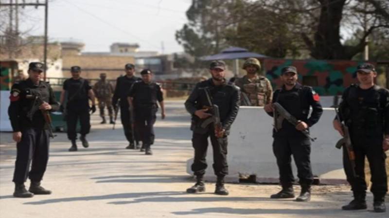 ہنگو: دہشت گردوں کے حملے میں ڈی ایس پی سمیت 10 پولیس اہلکار شہید، 28 زخمی