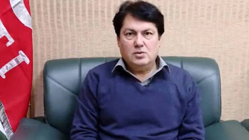 اگر نئے صوبے اور انتظامی اصلاحات نظام بچا سکتے ہیں تو فوری عمل کیا جائے، بیرسٹر سیف