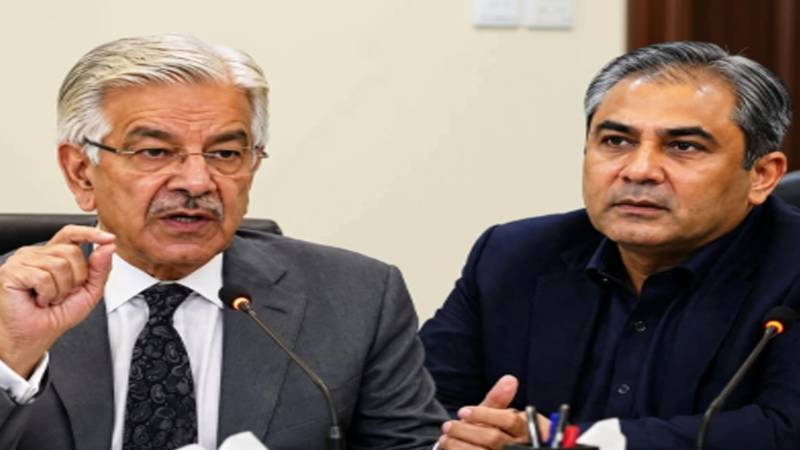 محسن نقوی حکومت کے طاقتور ترین وزیر ہیں، کئی معاملات میں وزیراعظم کو بھی جوابدہ نہیں، خواجہ آصف