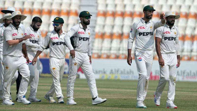 پاکستان کا ٹیسٹ اسکواڈ آج انگلینڈ کے لیے روانہ ہوگا