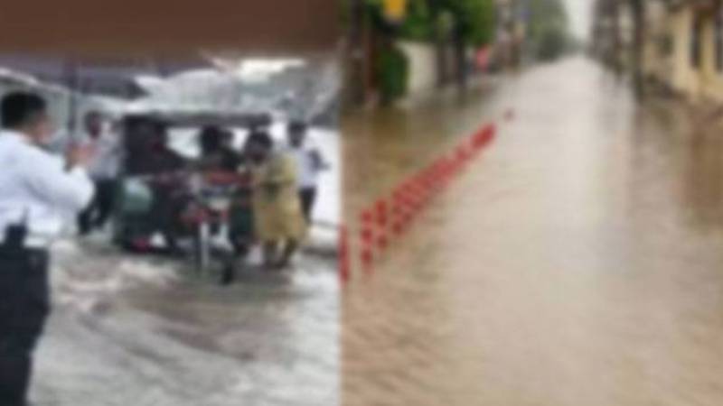 لاہور میں بارش، ڈی آئی جی ٹریفک کی افسران کو ہائی الرٹ رہنے کی ہدایت