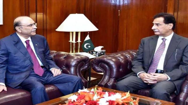 ججز کی سمری پر دستخط نہ کرنے کے معاملے پر صدر سے مذاکرات کے لیے اسپیکر قومی اسمبلی کو ذمہ داری سونپ دی گئی