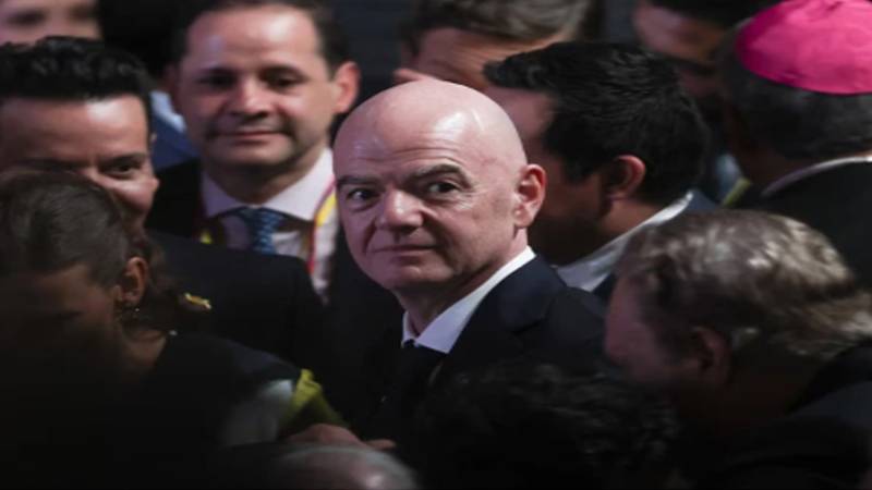فیفا میں داخلی بحران شدت اختیار، تین بڑی کنفیڈریشنز کا انتیینو پر اعتماد اٹھ گیا