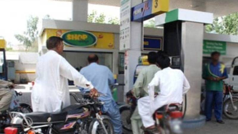 شہریوں کا مطالبہ: مہنگائی کم کرنے کے لیے پیٹرولیم مصنوعات کی قیمتوں میں مزید کمی کی جائے