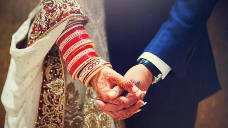 پنجاب خانیوال میں غیرت کے نام پر پسند کی شادی کرنے والی بیٹی کو والد نے گھر لے جا کر قتل کر دیا