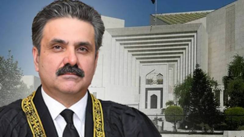 سپریم کورٹ میں یومِ آزادی کی تقریب، چیف جسٹس یحییٰ آفریدی نے قومی پرچم بلند کیا