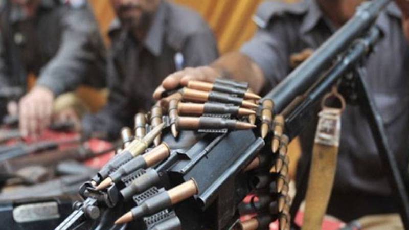 مزنگ پولیس کی کارروائی، اسلحہ لے کر شہریوں سے لوٹ مار کرنے والے 2 ملزمان گرفتار
