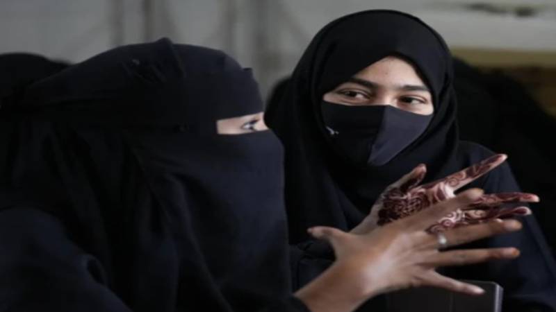 بھارتی عدالت نے مسلم طالبہ کی حجاب کی درخواست مسترد کردی