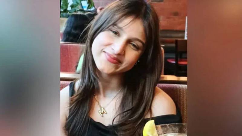 نئی دہلی میں 21 سالہ طالبہ و ماڈل کا گھر میں قتل، جم ٹرینر پر شبہ
