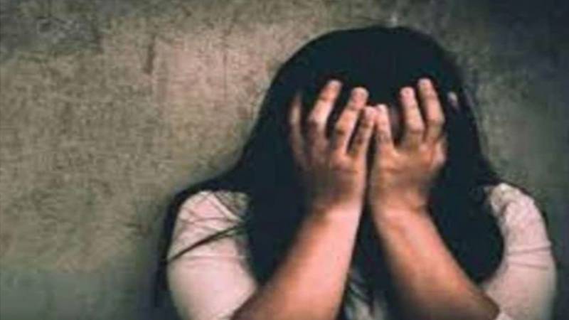 راولپنڈی میں والد کے خلاف بیٹیوں کے ساتھ مبینہ نازیبا حرکات اور فحش ویڈیوز دکھانے کا مقدمہ درج