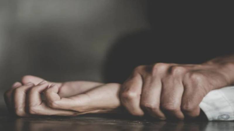 راولپنڈی: قریبی رشتہ دار نے خاتون کو ٹک ٹاک لائیو پر کام کے بہانے سرگودھا سے بلا کر مبینہ زیادتی کا نشانہ بنا دیا