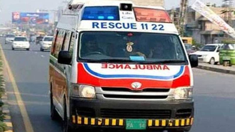 قلاات میں قومی شاہراہ پر مرجان کے مقام پر مزدوروں سے بھری پک اپ گاڑی الٹ گئی