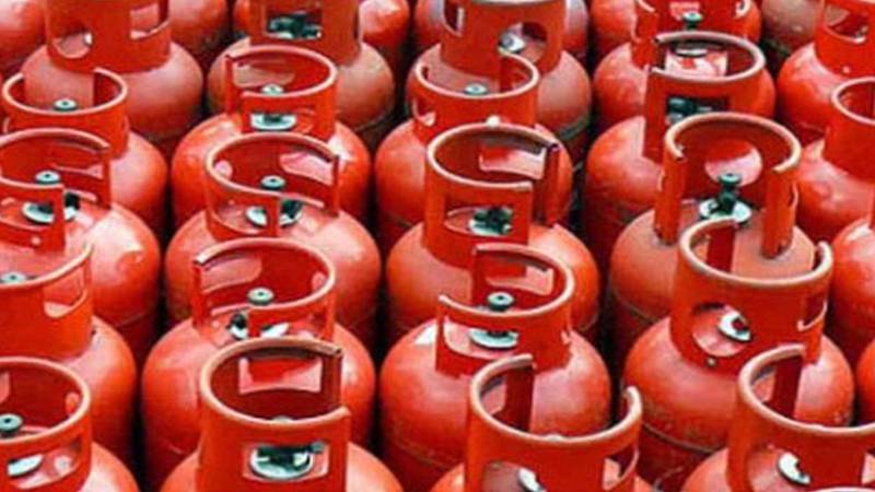 ایل پی جی کی قیمت میں من مانا اضافہ، سرکاری نرخ 308 روپے، فروخت 520 روپے تک